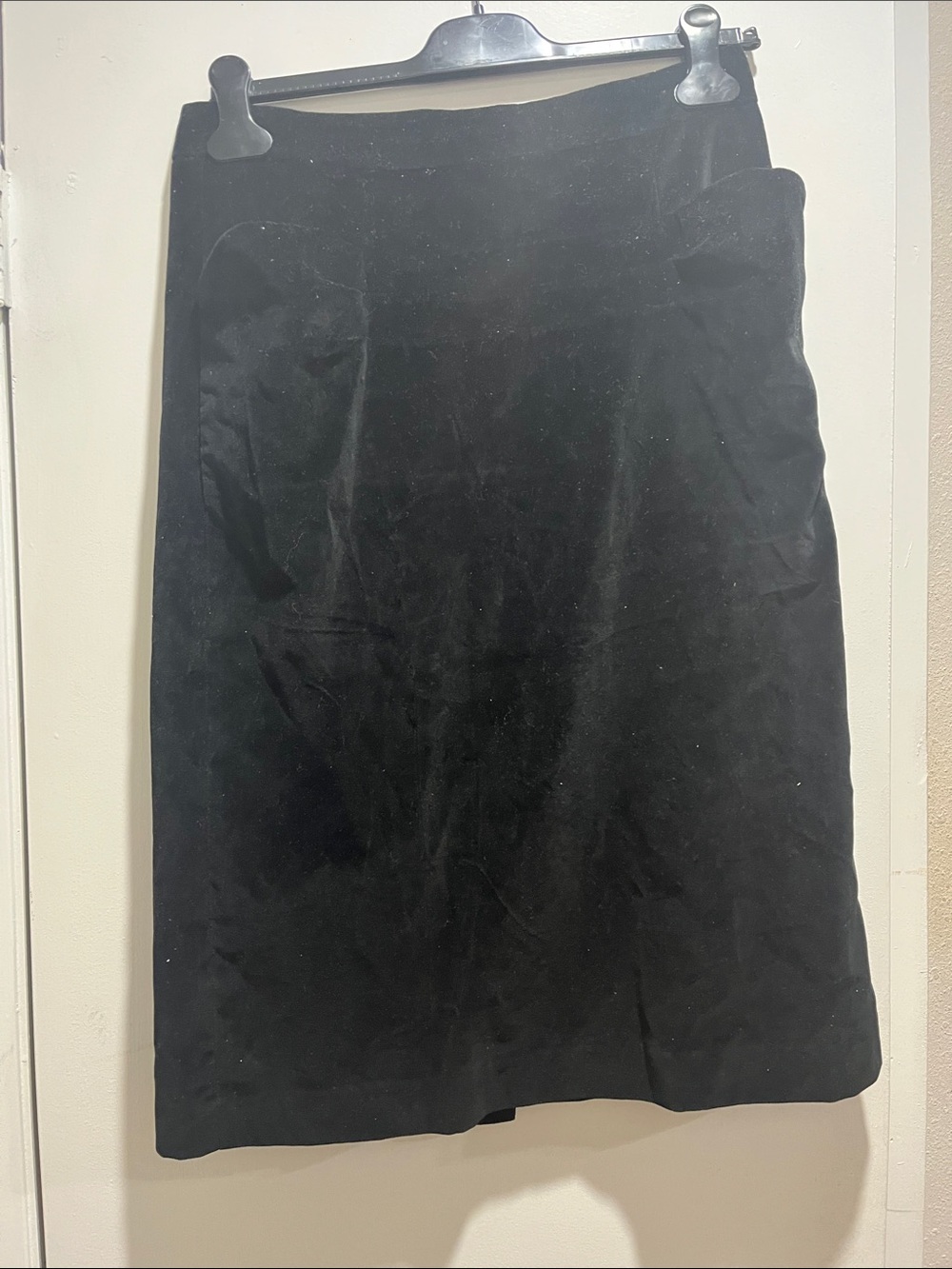 Marc Jacobs Black Velvet Pencil Skirt - Classic Silhouette